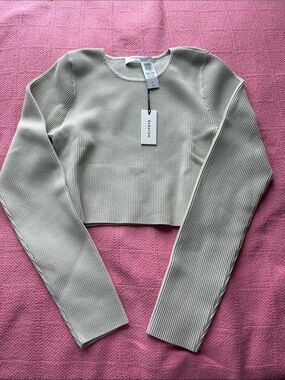 Aritzia Babaton Sculpt Knit Crew Crop NWT